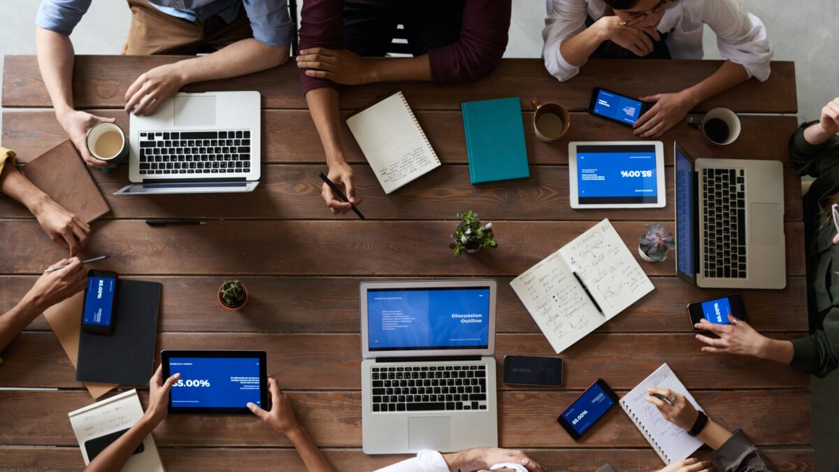 Maximizing Workplace Communication through Employee Communication Applications